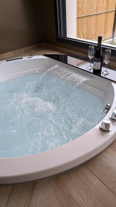 Les Suites Du Payre - Suite Passion Talmont-Saint-Hilaire Ngoại thất bức ảnh
